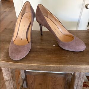 Giuseppe zanotti suede heels PRISTINE 39 classic taupe